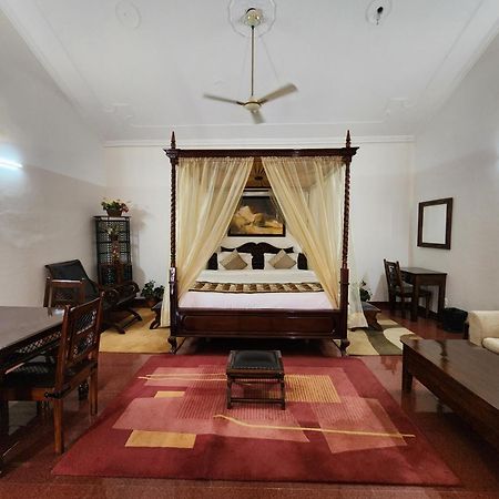 Hotel Royal Ark - Kasauli Bagian luar foto
