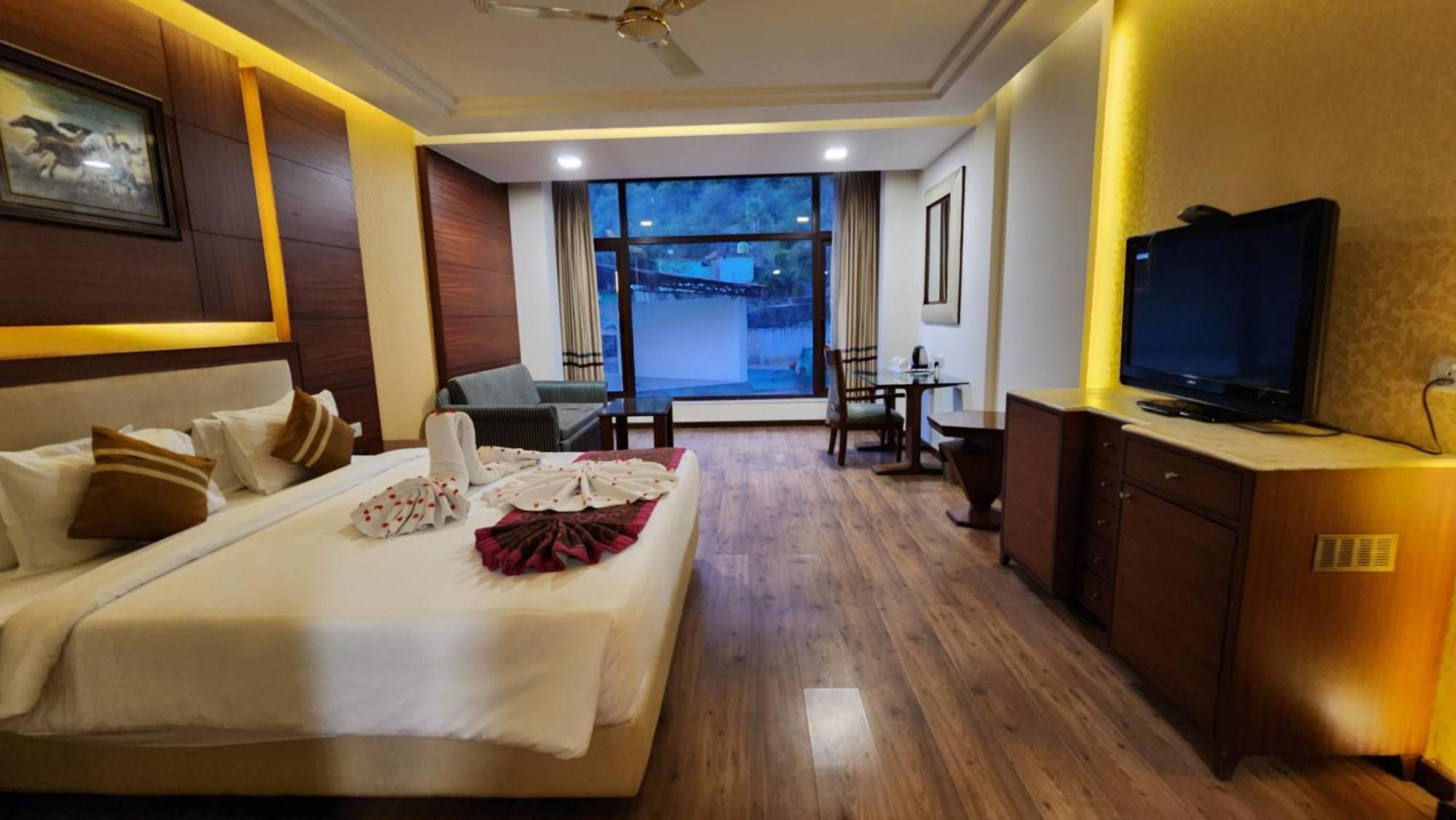 Hotel Royal Ark - Kasauli Bagian luar foto