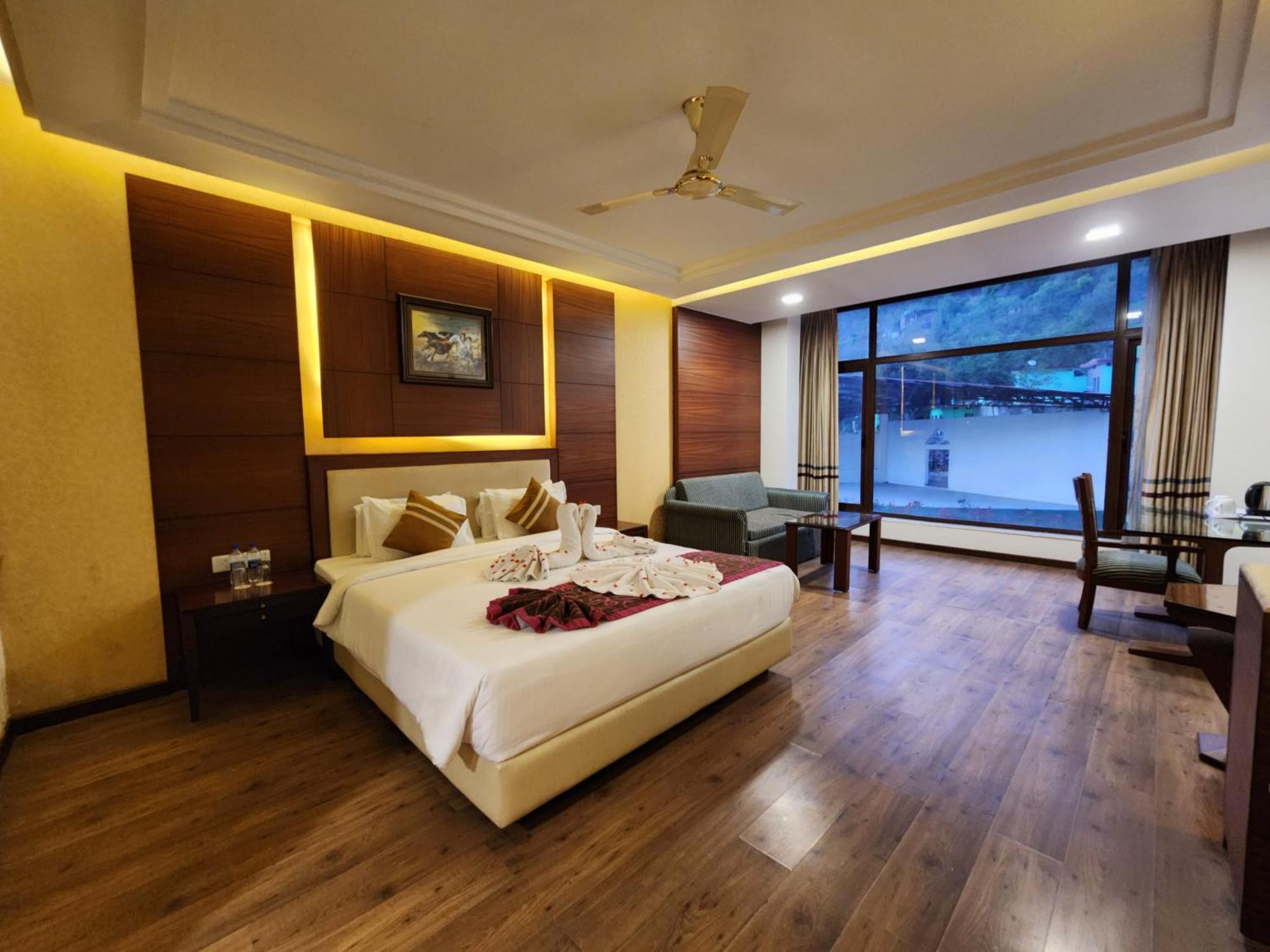 Hotel Royal Ark - Kasauli Bagian luar foto