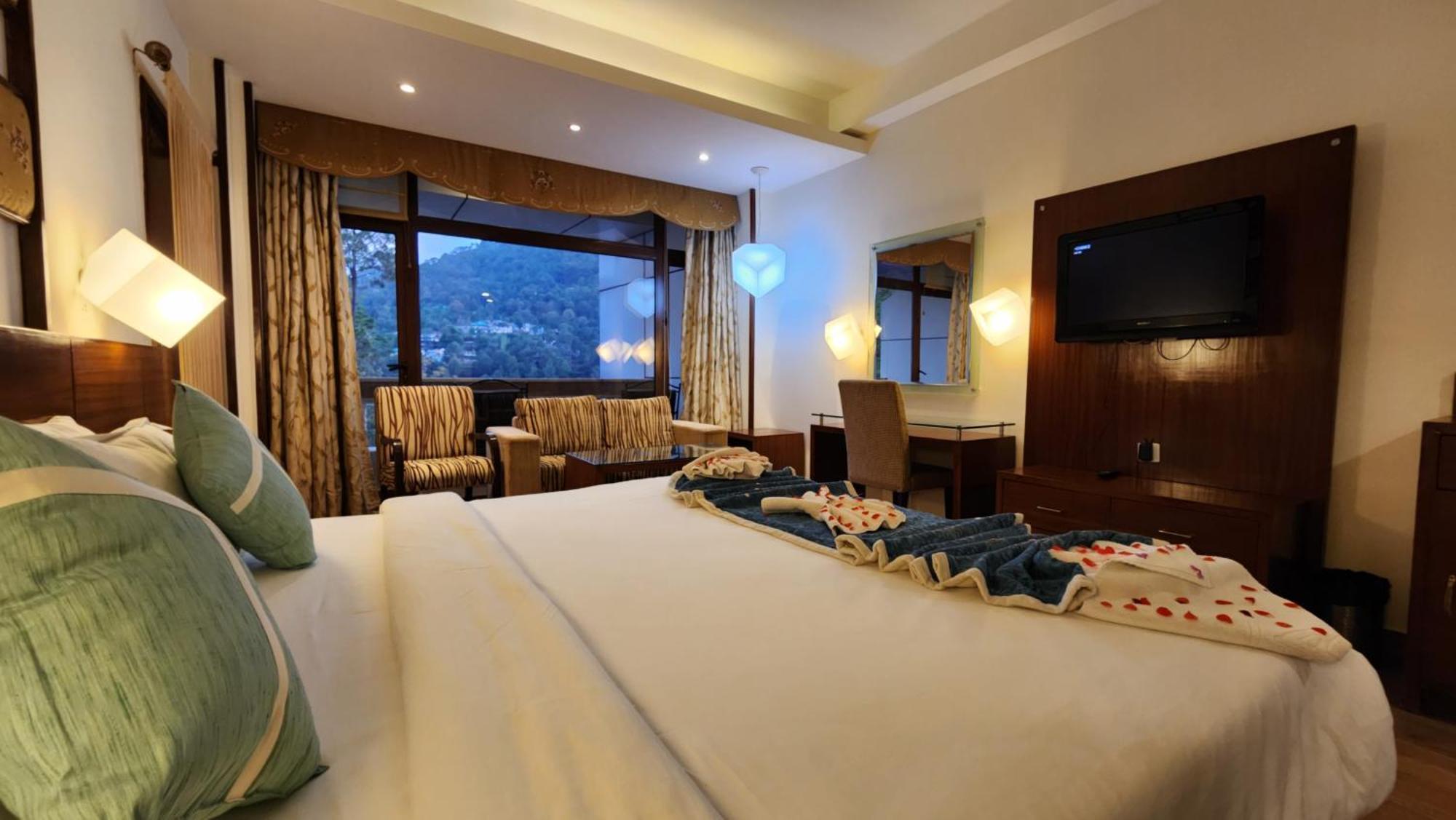 Hotel Royal Ark - Kasauli Bagian luar foto