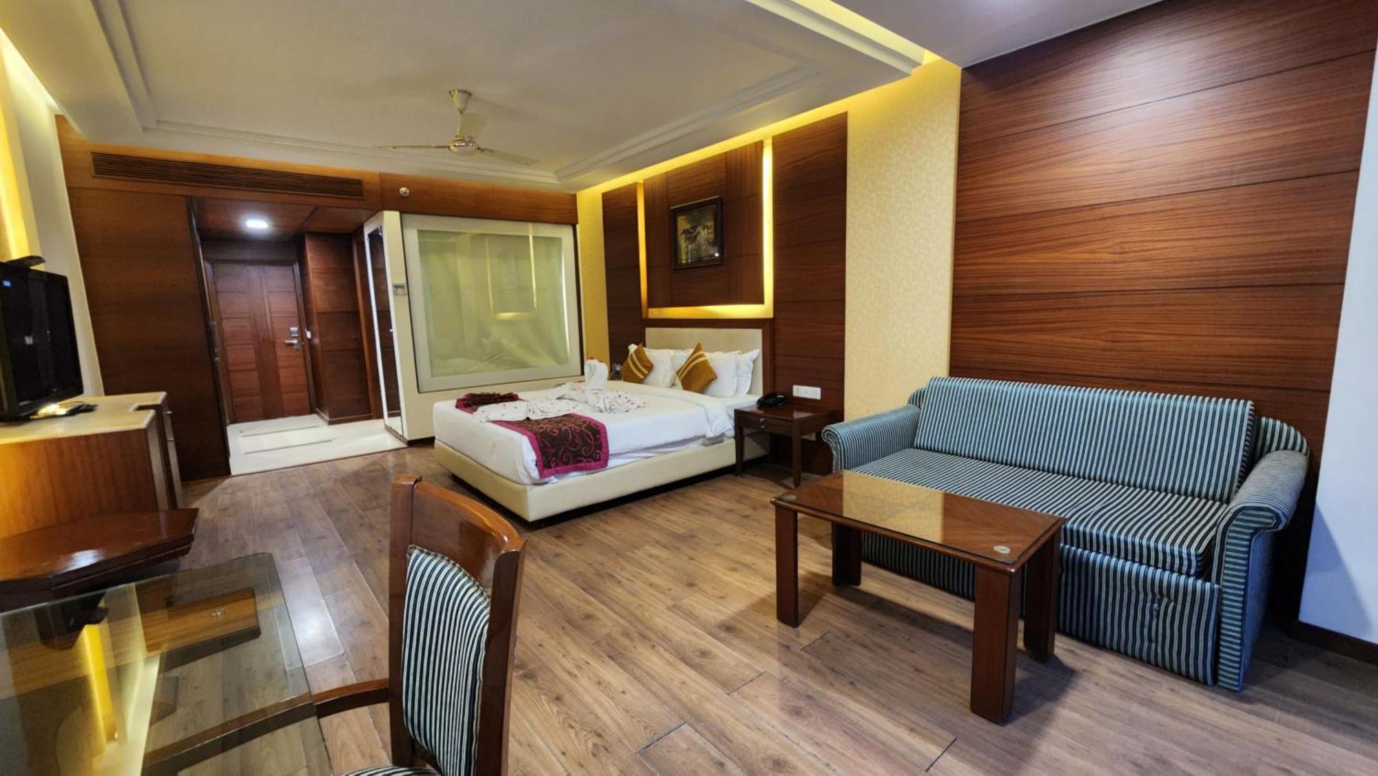 Hotel Royal Ark - Kasauli Bagian luar foto
