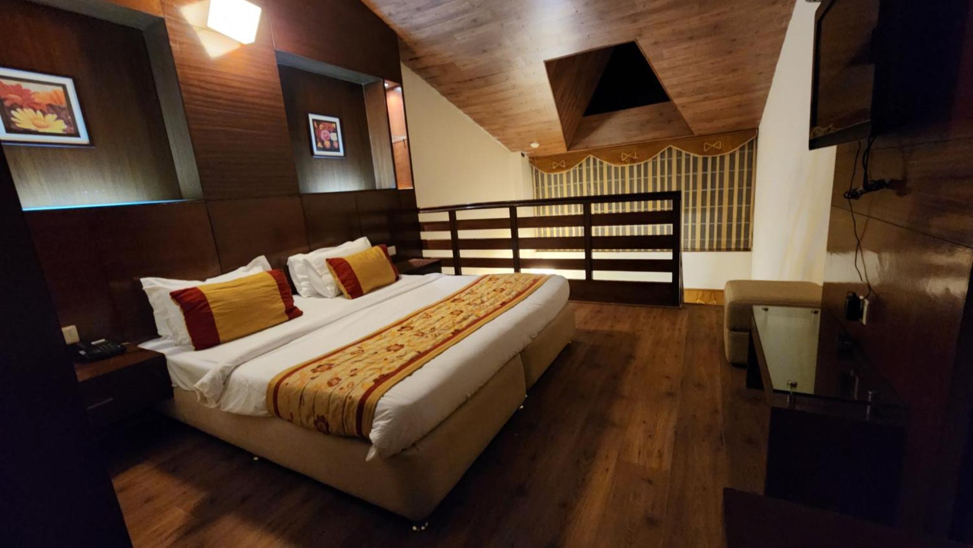 Hotel Royal Ark - Kasauli Bagian luar foto