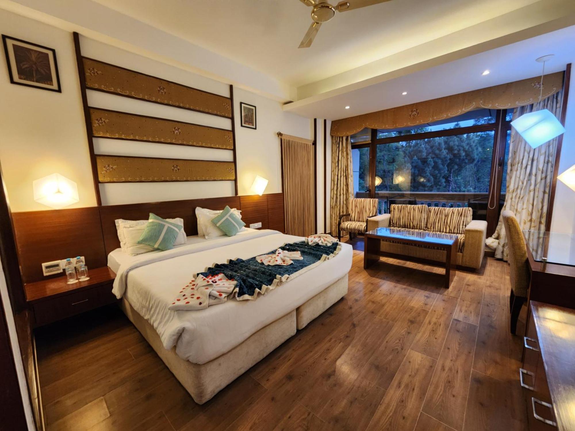 Hotel Royal Ark - Kasauli Bagian luar foto