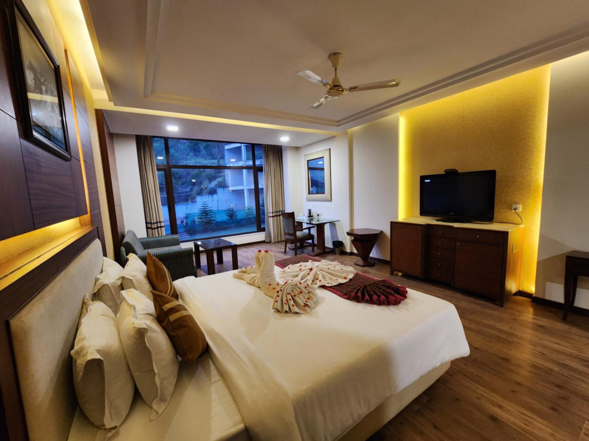 Hotel Royal Ark - Kasauli Bagian luar foto