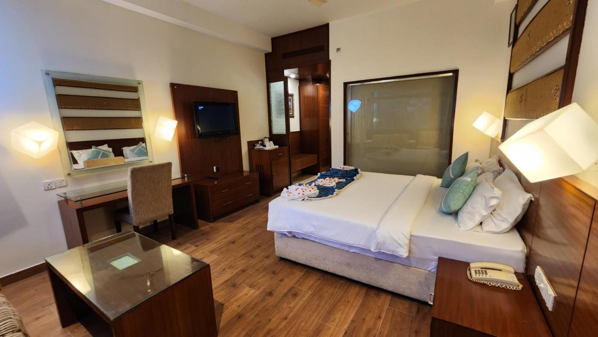 Hotel Royal Ark - Kasauli Bagian luar foto