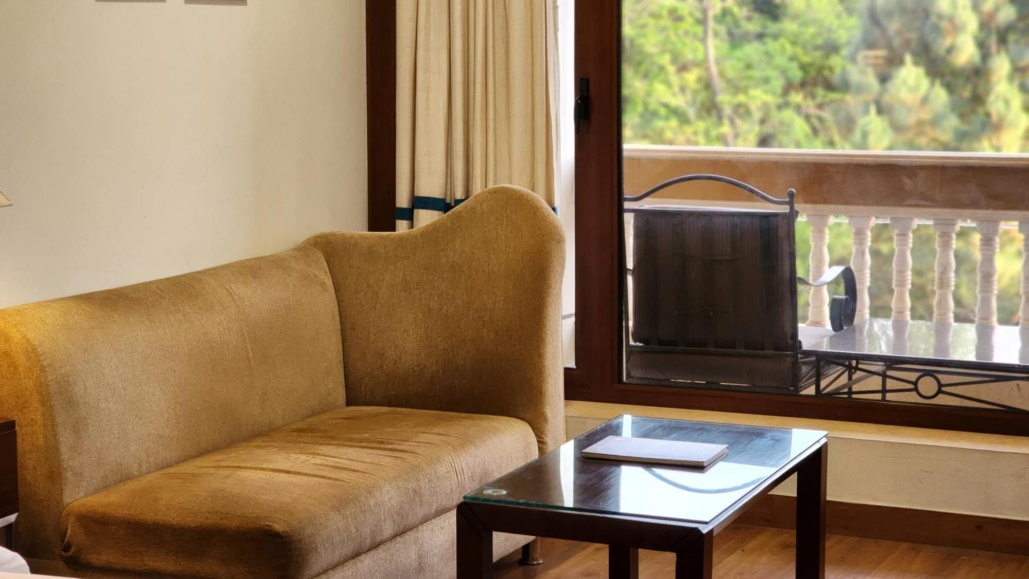 Hotel Royal Ark - Kasauli Bagian luar foto